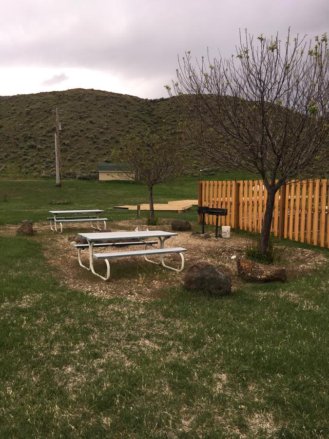 Green Creek Inn And Rv Park Wapiti Exteriér fotografie