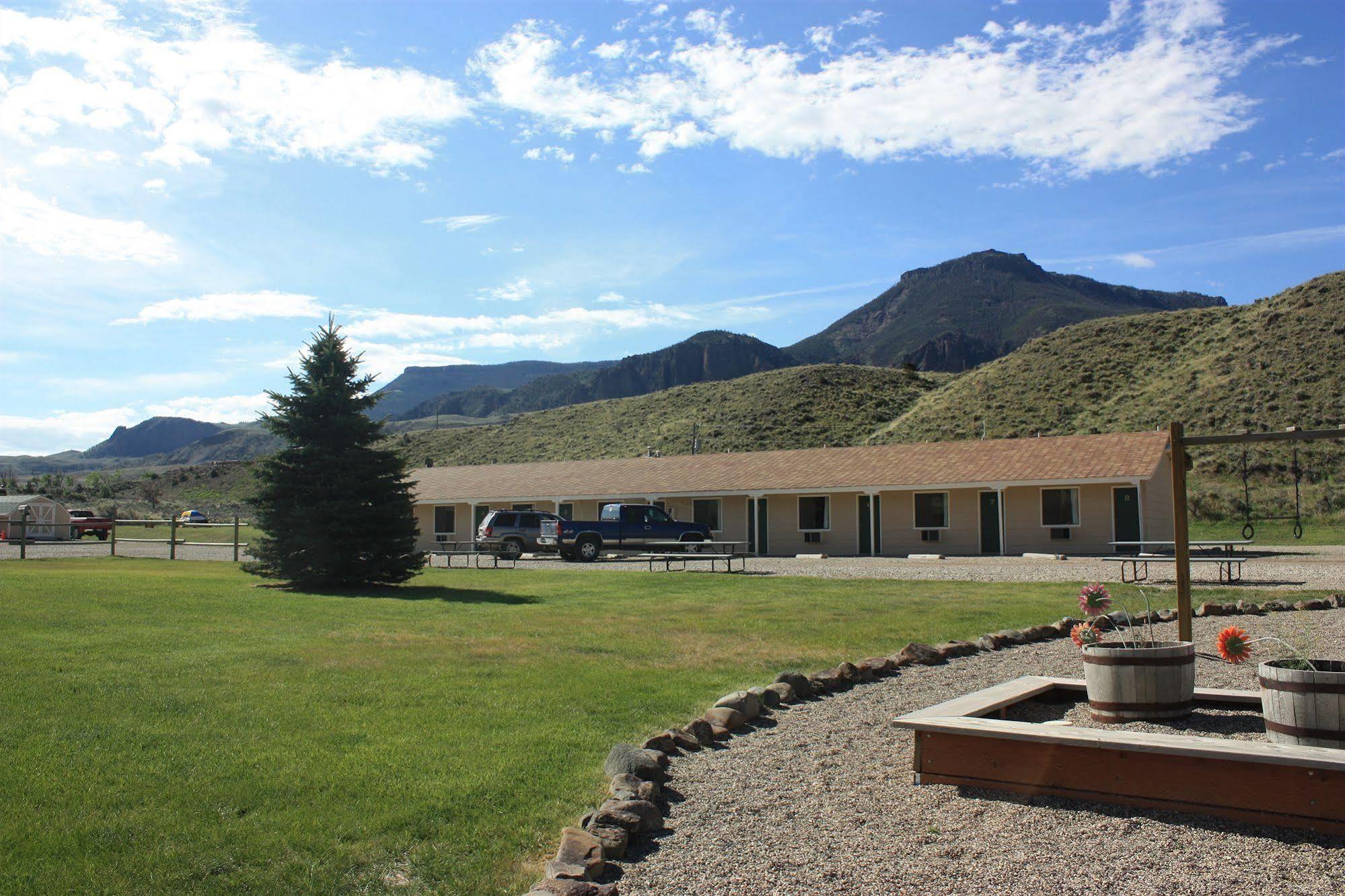 Green Creek Inn And Rv Park Wapiti Exteriér fotografie